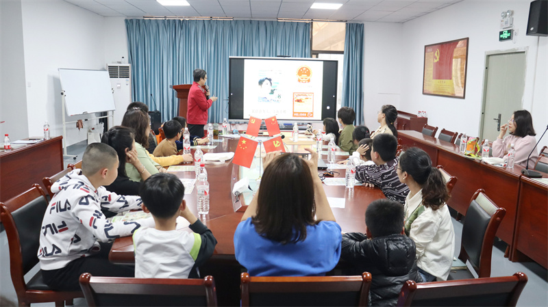 福建農(nóng)林大學李芳博士受邀赴我司作公益授課【大禹電子】